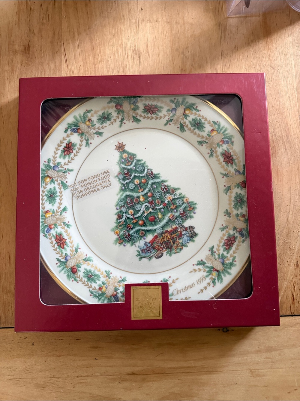 Vintage 1998 Lenox "Christmas Trees Around the World" Collector Plate